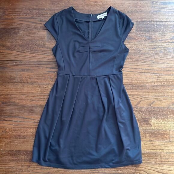 Altar’d State Charcoal V-Neck Cap Sleeve Dress - Picture 1 of 6